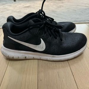Nike Women’s Free RN 2 Running Sneaker